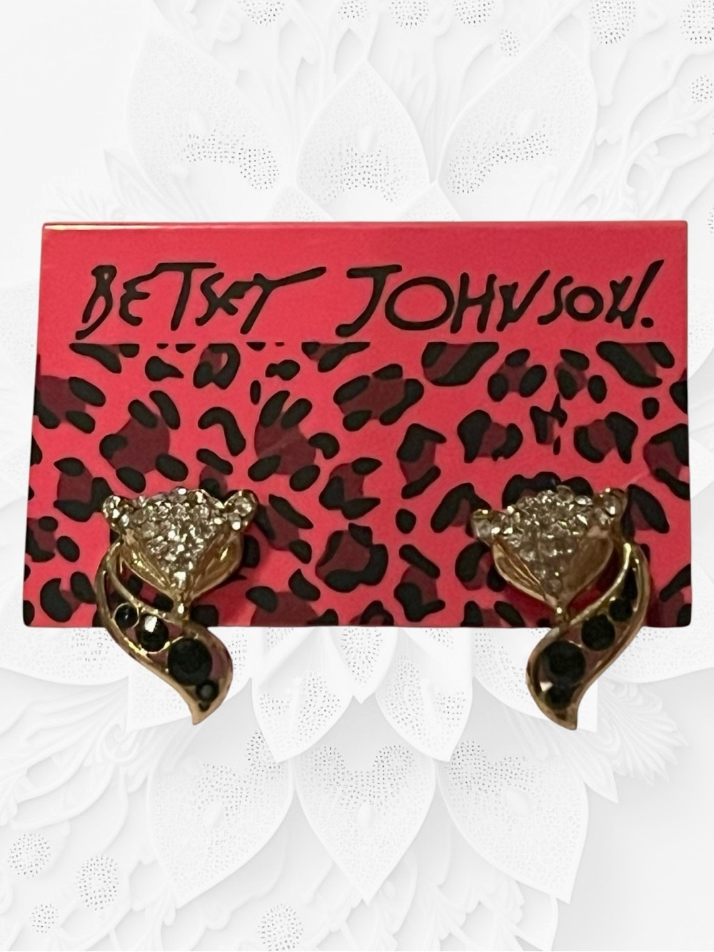 🌸 3/$30 🌸 Betsey Johnson Style - Fox Head & Tail Stud Earrings with Black Accent